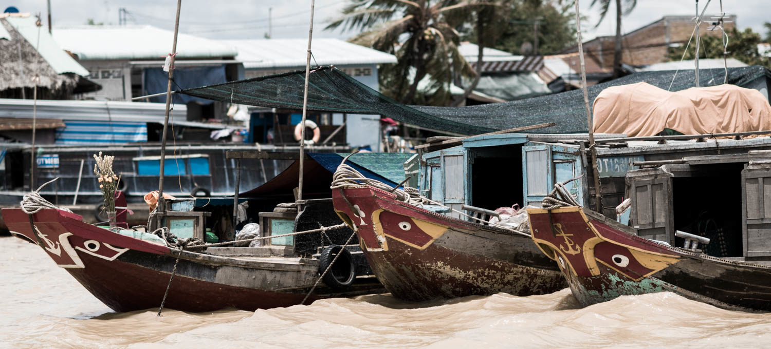 Schiffe auf dem Mekong